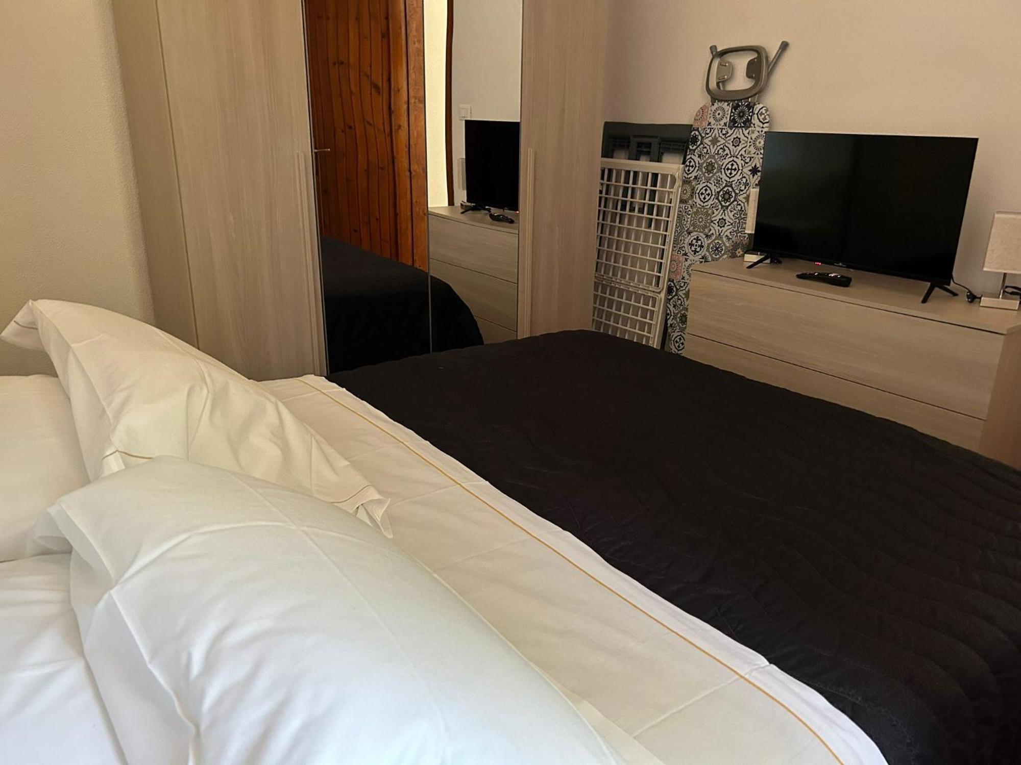 Li Cuti Apartments 卡塔尼亚 外观 照片